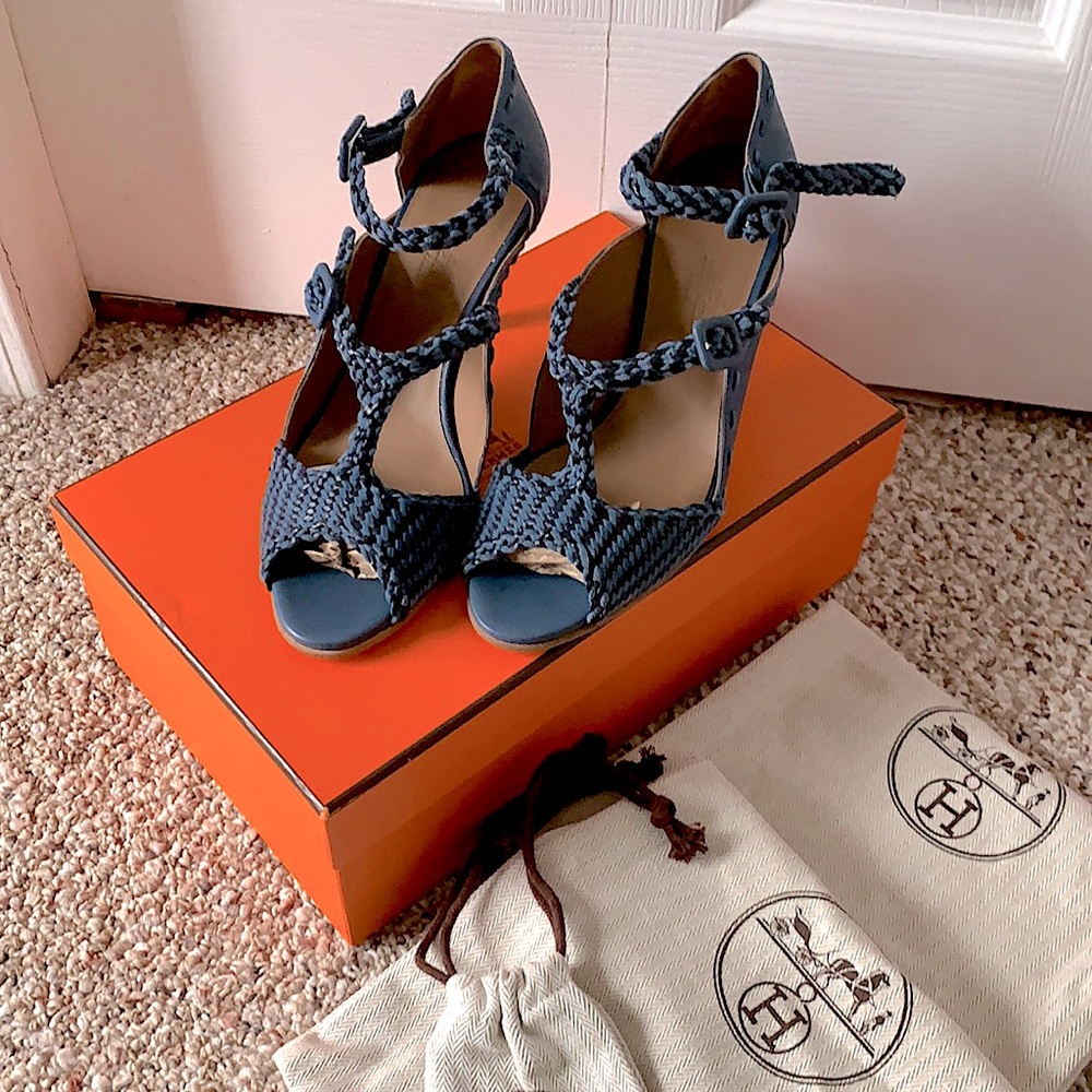NIB Hermès leather blue sandals braid leather 37